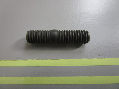 *NEW OEM* 0810 Volvo Penta Stud 953031