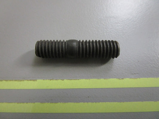 *NEW OEM* 0810 Volvo Penta Stud 953031