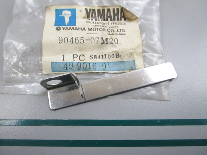NEW OEM 90465-07M20-00 Yamaha Clamp 0810