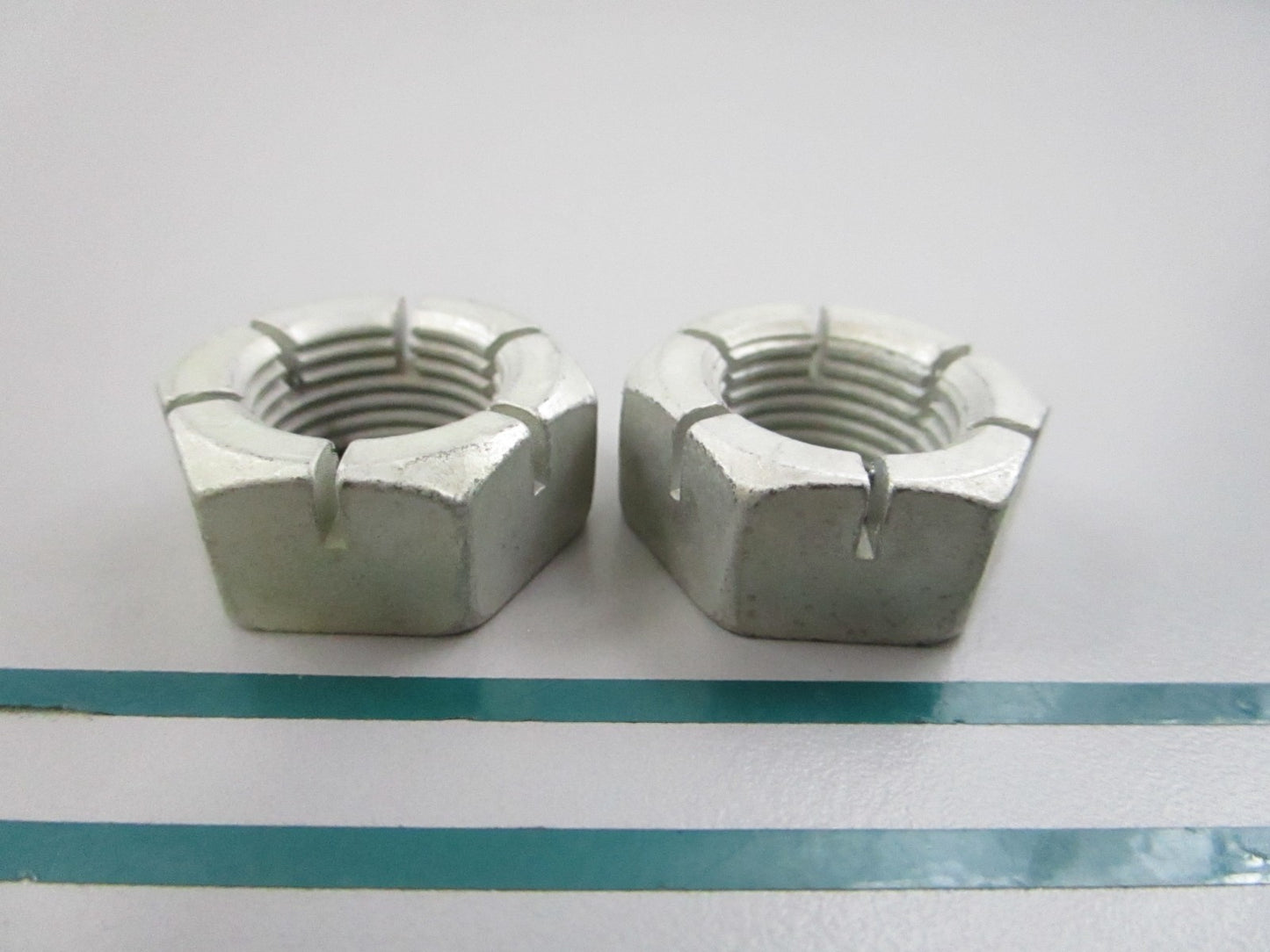 NEW OEM (LOT OF 2) 909353 0909353 OMC Johnson Evinrude Lock Nut 0810
