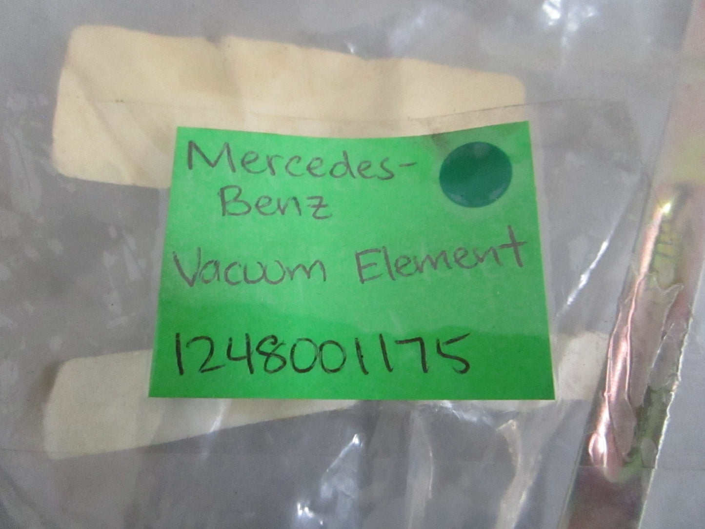 NEW OEM 1248001175 Mercedes-Benz Vacuum Element 0820