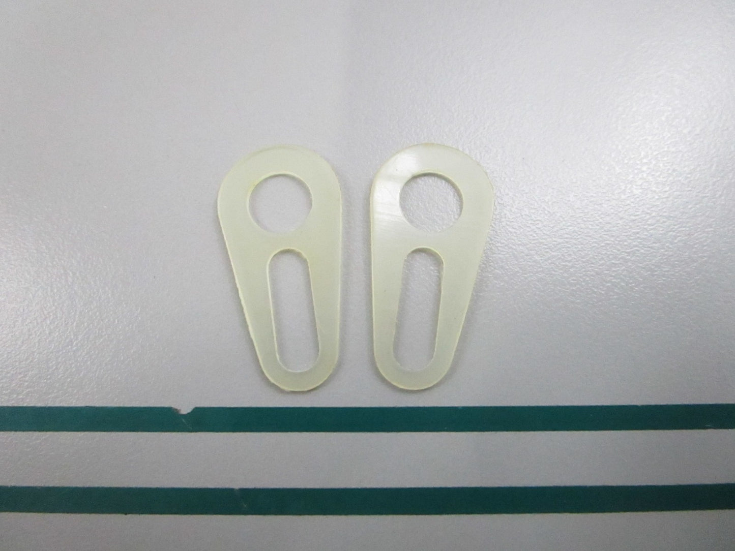 NEW OEM (LOT OF 2) 309815 0309815 OMC Johnson Evinrude Spacer 0810