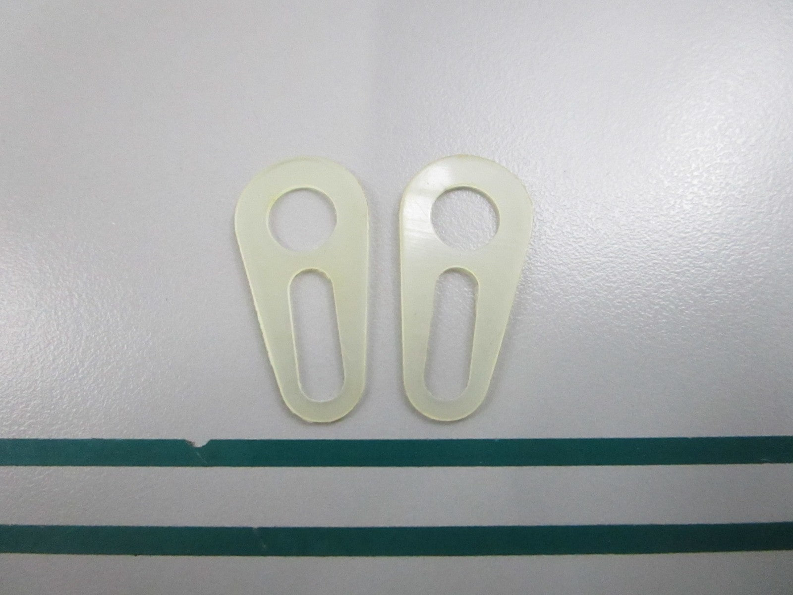 NEW OEM (LOT OF 2) 309815 0309815 OMC Johnson Evinrude Spacer 0810