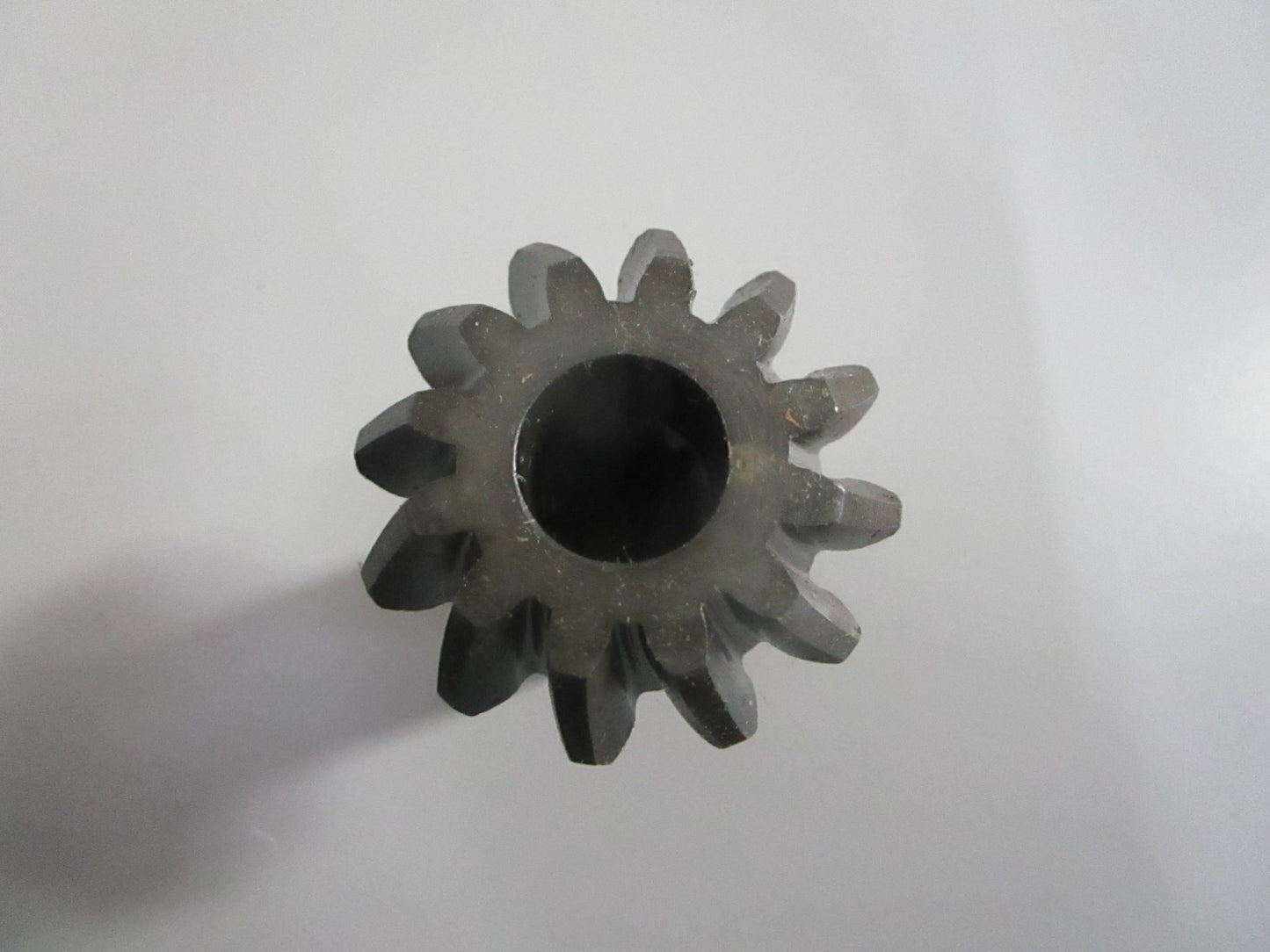 NEW OEM 308617 0308617 OMC Johnson Evinrude 12T Pinion Gear 0820
