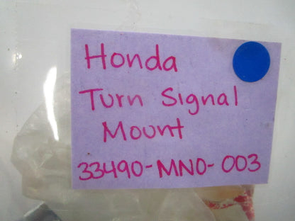 *NEW OEM* 0810 Honda Turn Signal Mount 33490-MN0-003