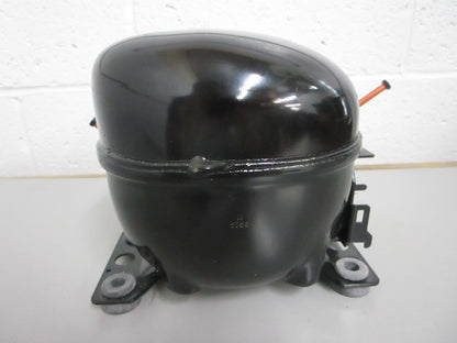 *NEW OEM* 0820 Electrolux Compressor Assy 5304519758