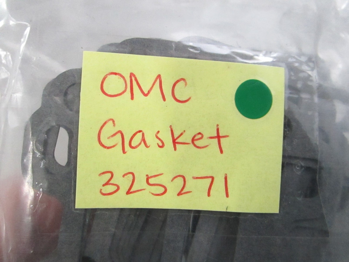 NEW OEM (LOT OF 2) 325271 0325271 OMC Johnson Evinrude Gasket 0810
