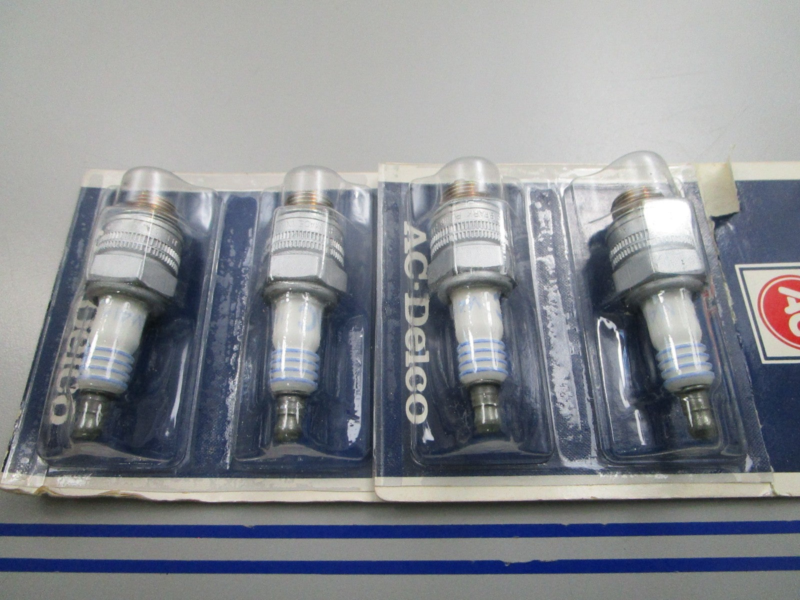 NEW (LOT OF 4) AC Delco M41K Spark Plug 0810