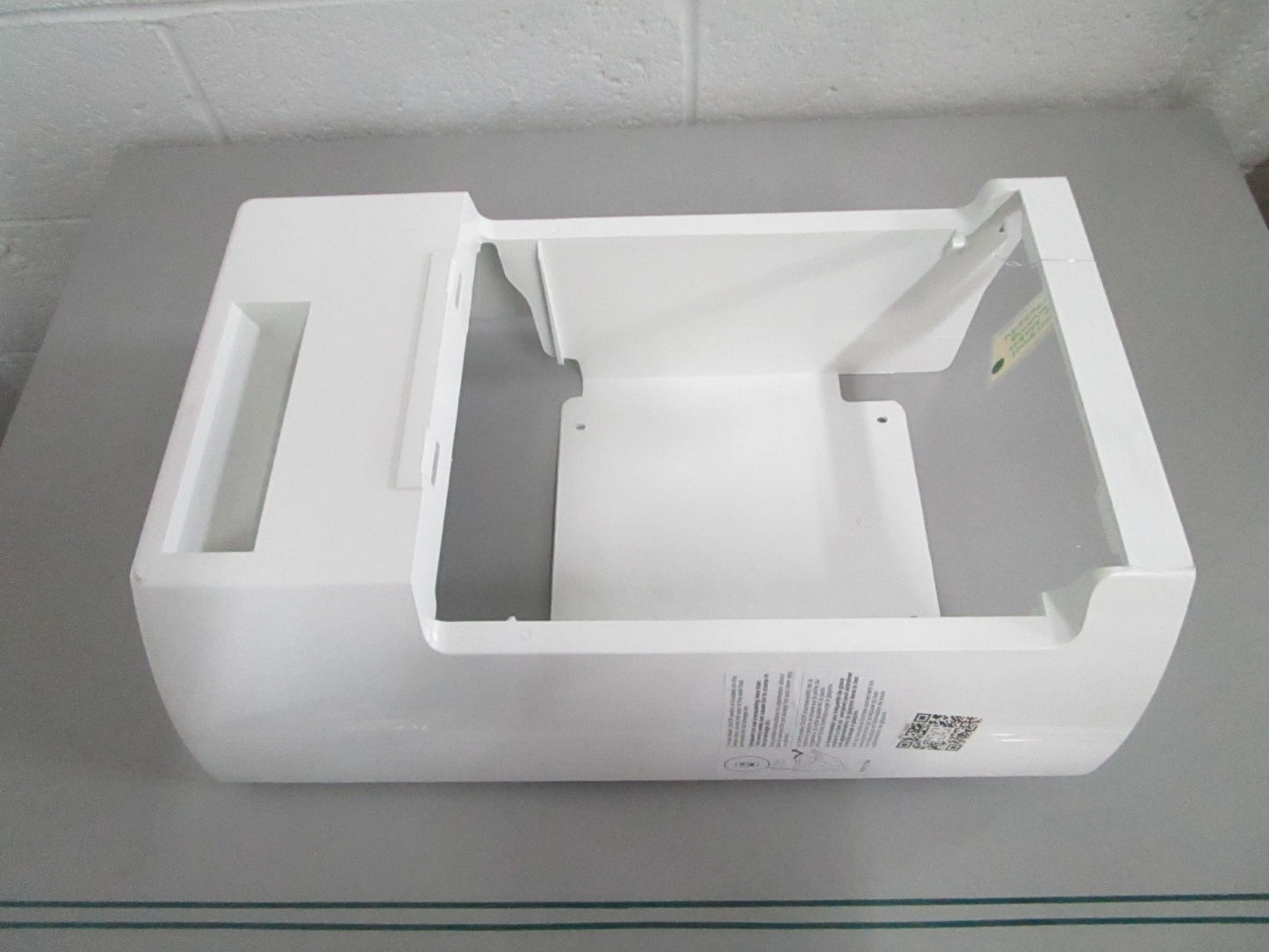 Whirlpool NEW OEM Refrigerator Ice Maker Housing W10762294 NOS Genuine 0820