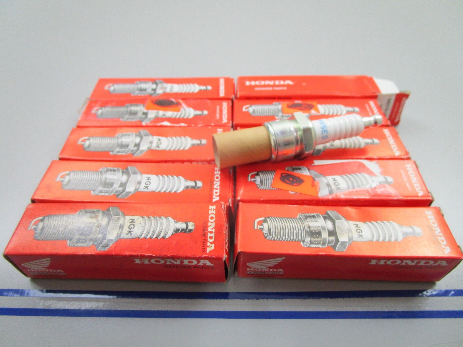 *NEW OEM* (LOT OF 10) 0810 Honda Spark Plug 98079-55846 BPR5ES