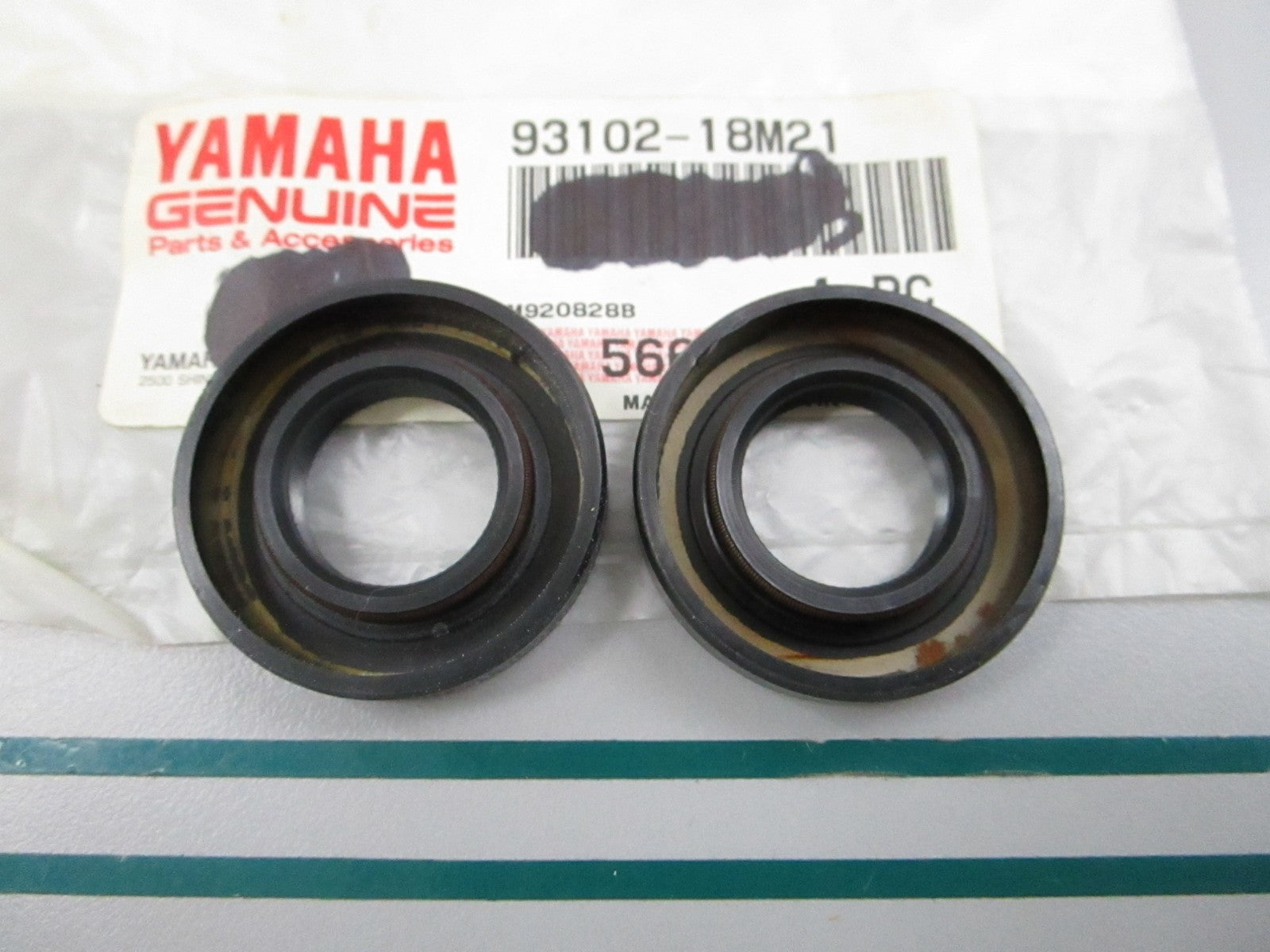 NEW OEM (LOT OF 2) 93102-18M21-00 Yamaha Oil Seal 0810