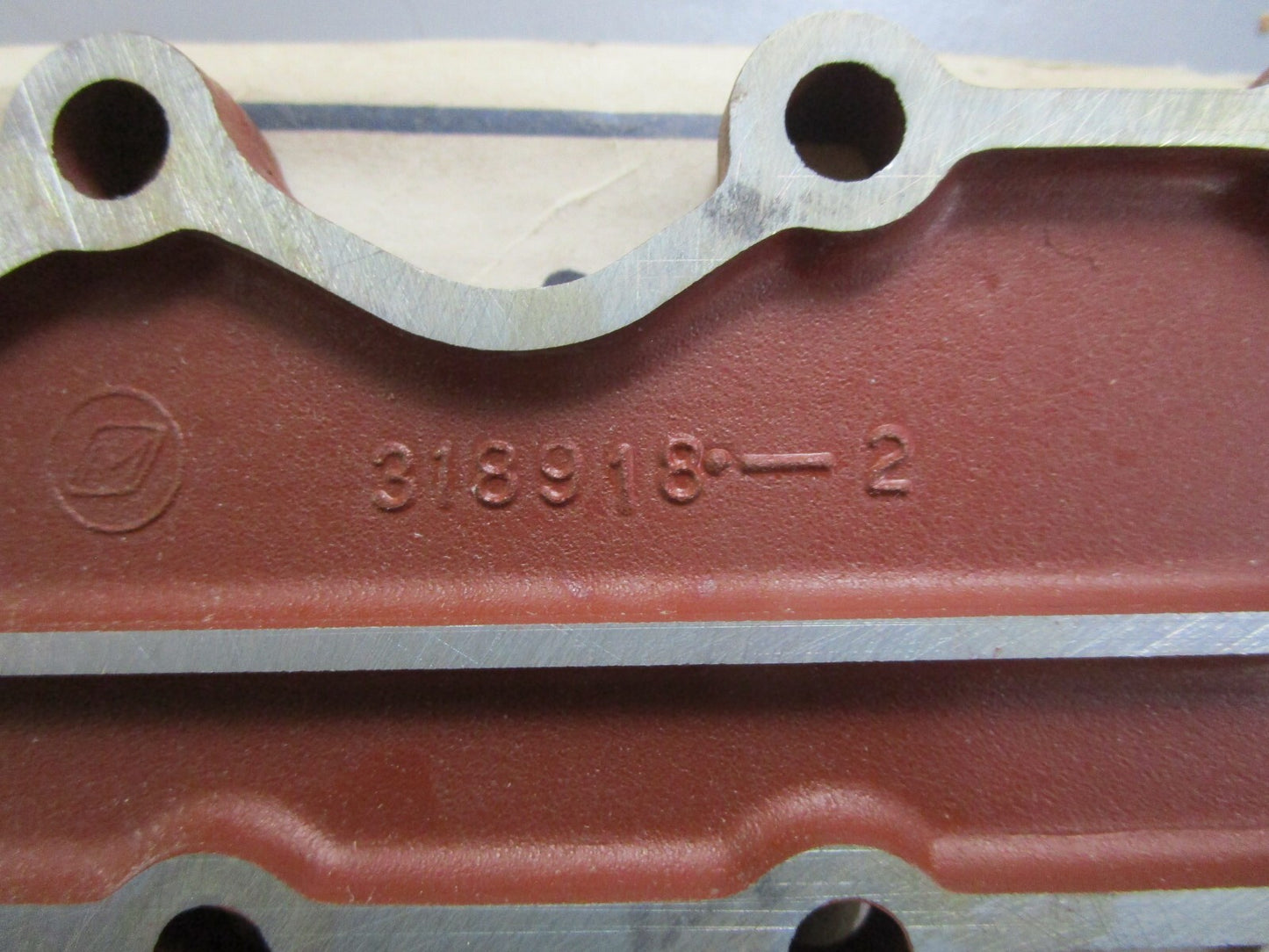 *NEW OEM* 0820 OMC Johnson Evinrude Cylinder Head Water Cover 318918 0318918