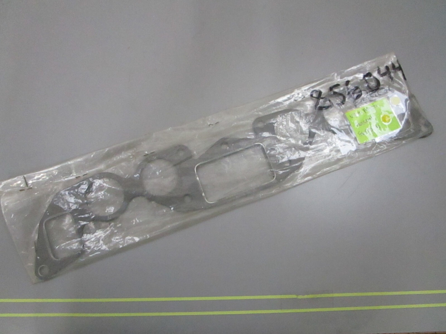 *NEW OEM* 0810 Volvo Penta Gasket 865044