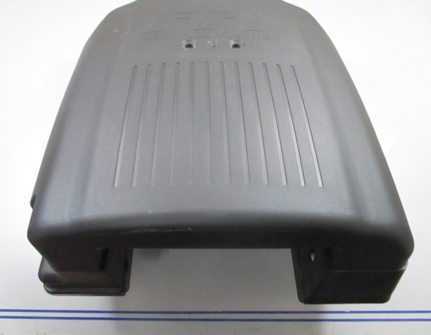 *NEW OEM* 0720 Evinrude 2001 135 150 175 hp Intake Air Silencer 438284 5001897
