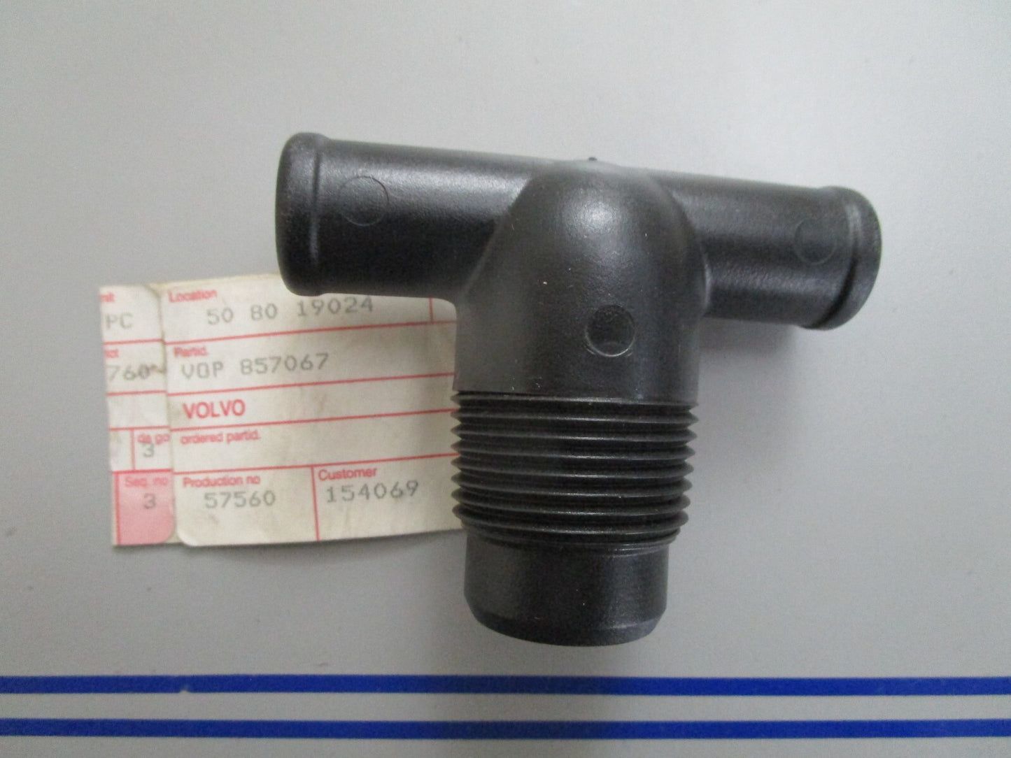 *NEW OEM* 0820 Volvo Penta T-Nipple 857067