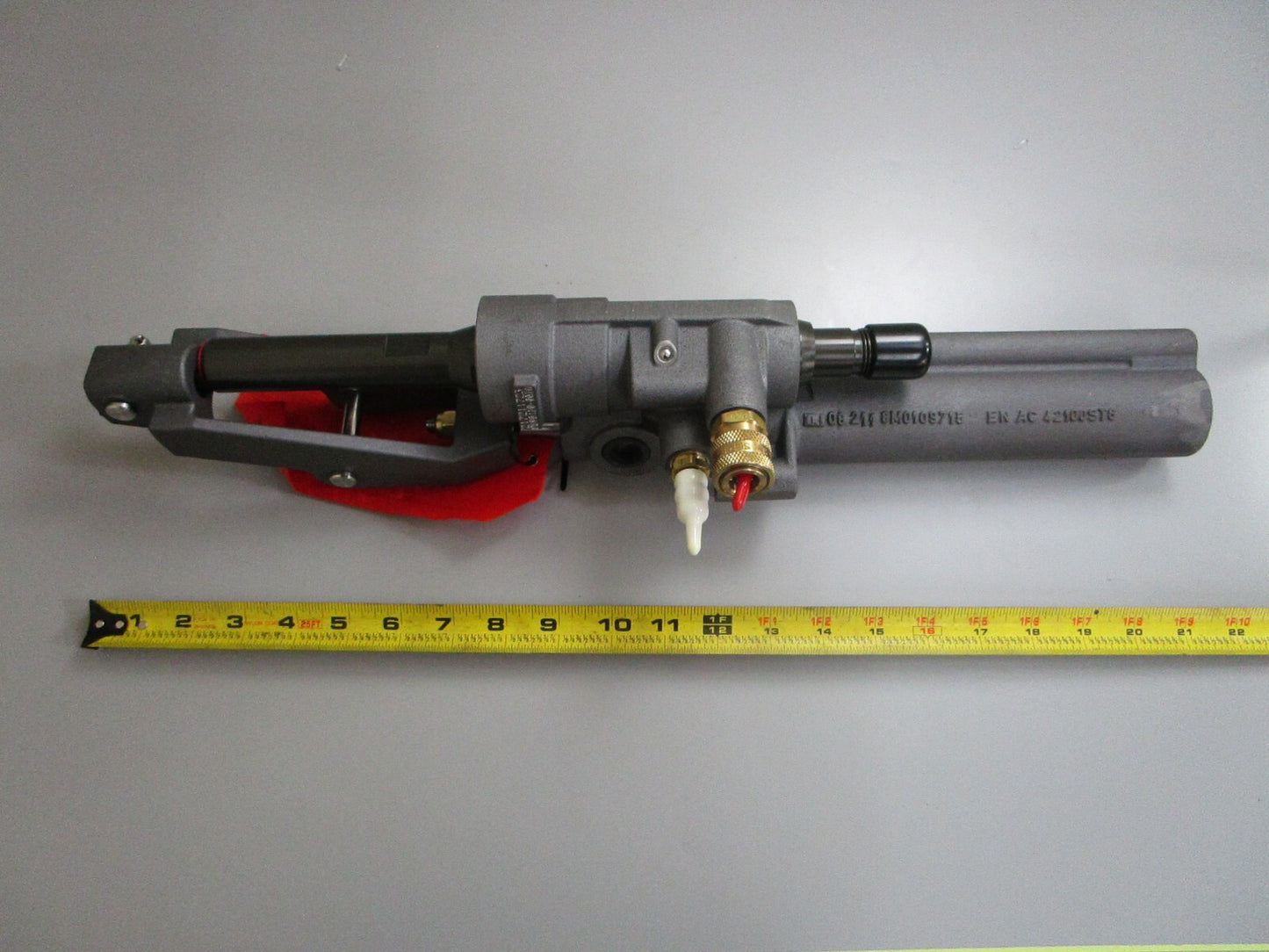 *NEW OEM* 0820 Mercury Quicksilver Power Steering Cylinder 8M010913 8M0109715