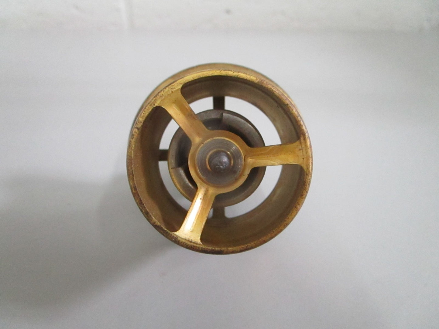 NEW OEM 875792 Volvo Penta Thermostat 0820