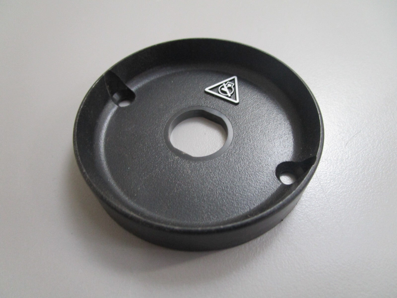 *NEW OEM* 0810 OMC Johnson Evinrude Bezel 124118 0124118