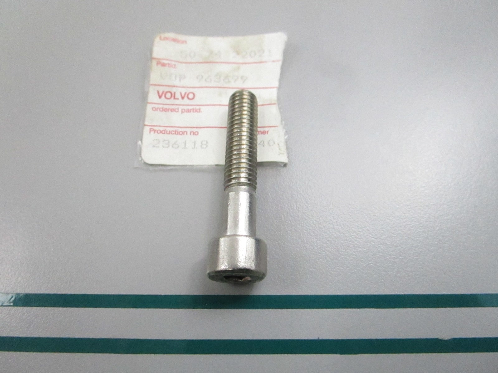 NEW OEM 963699 Volvo Penta Hex Socket Screw 0810