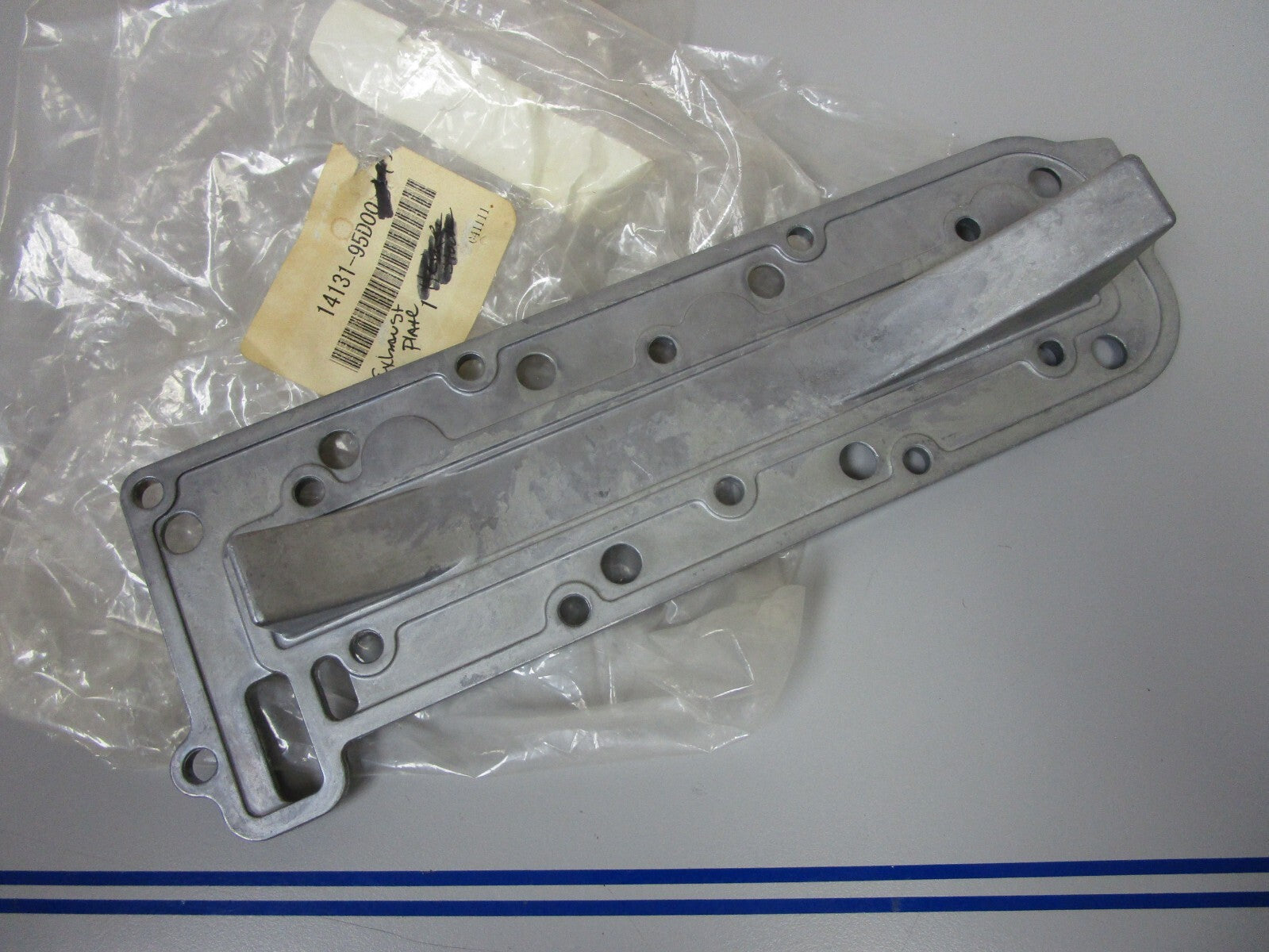 *NEW OEM* 0810 Suzuki Exhaust Plate 14131-95D00