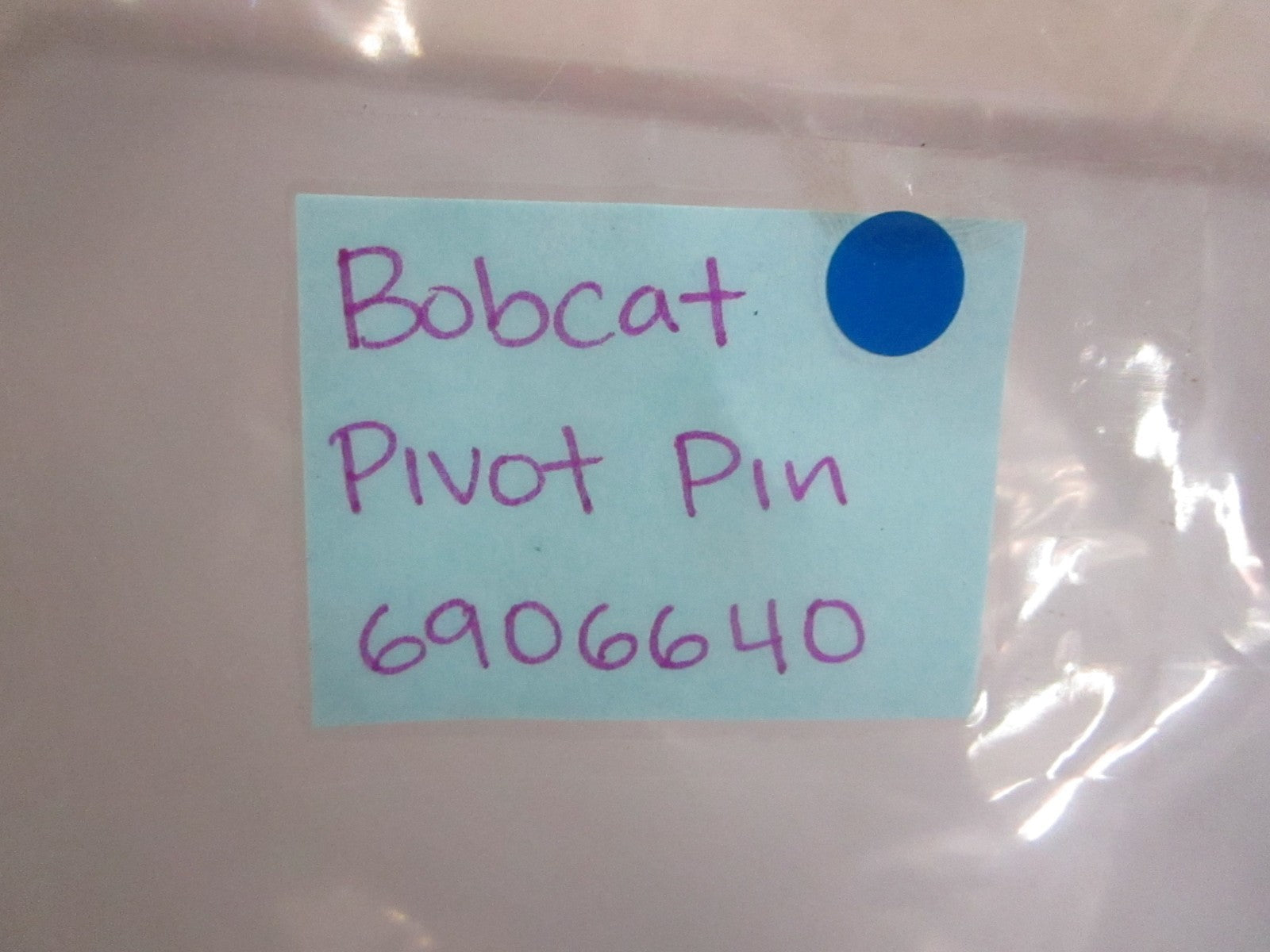 *NEW OEM* 0820 Bobcat Pivot Pin 6906640