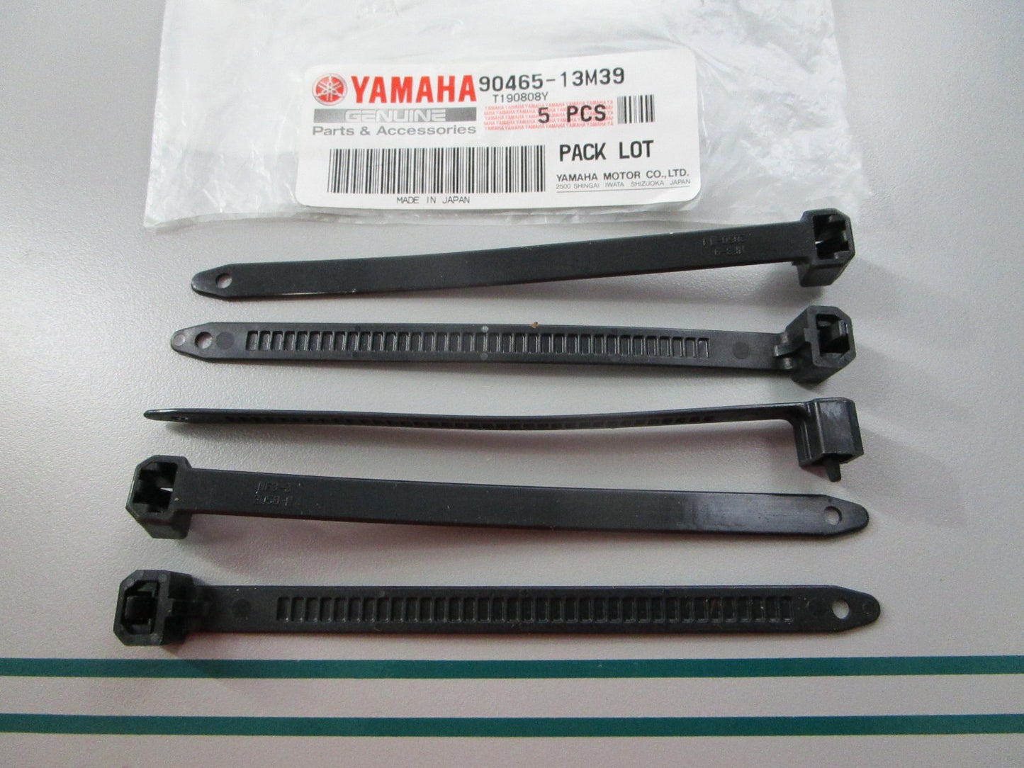 NEW OEM (LOT OF 5) 90465-13M39-00 Yamaha Clamp 0810