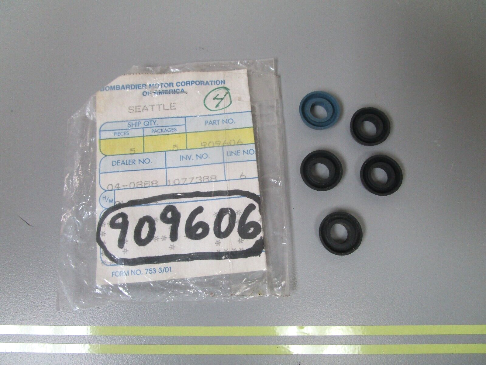 *NEW OEM* (LOT OF 5) 0810 OMC Johnson Evinrude Seal 909606 0909606