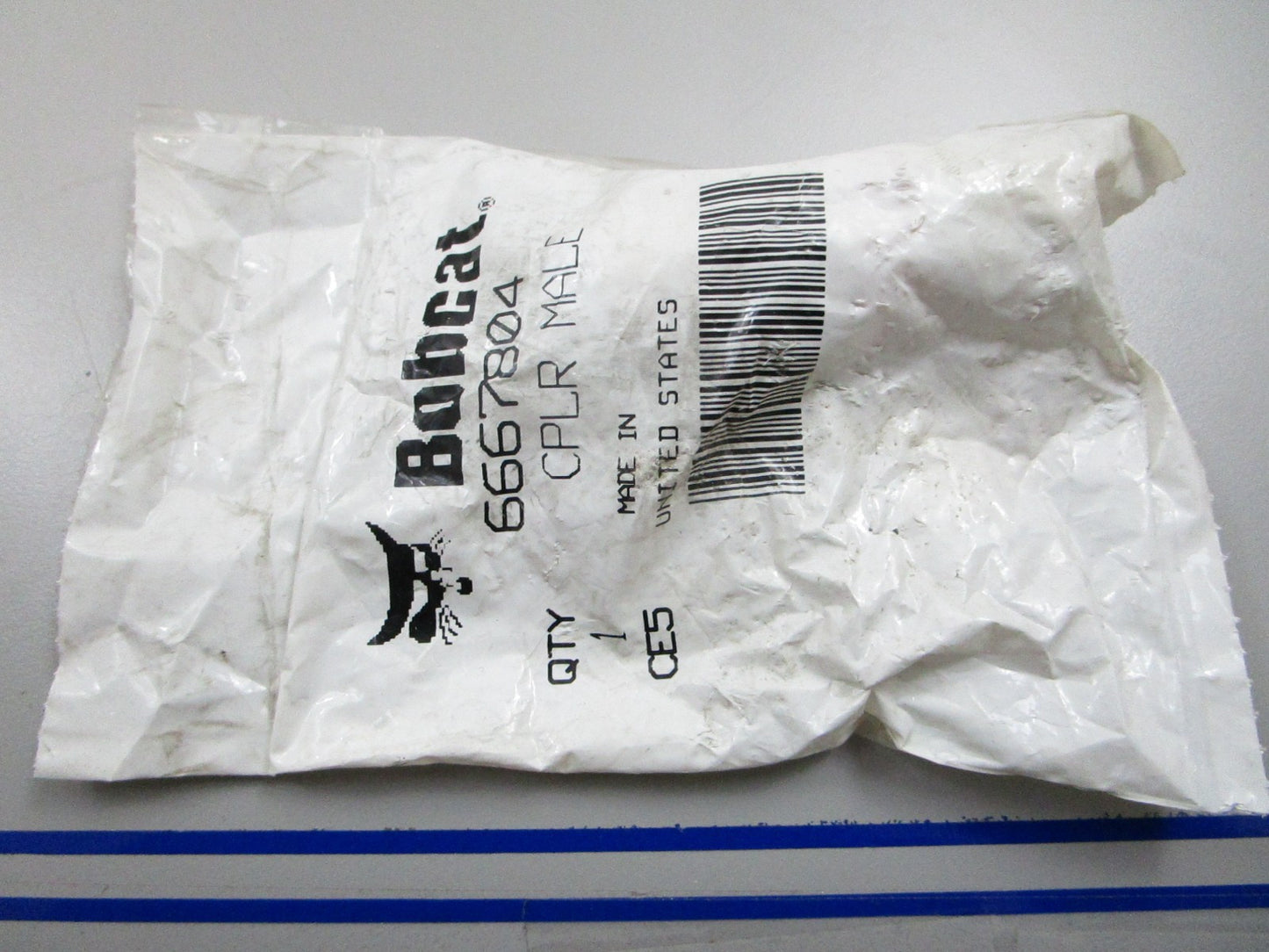 *NEW OEM* 0810 Bobcat Coupler 6667804