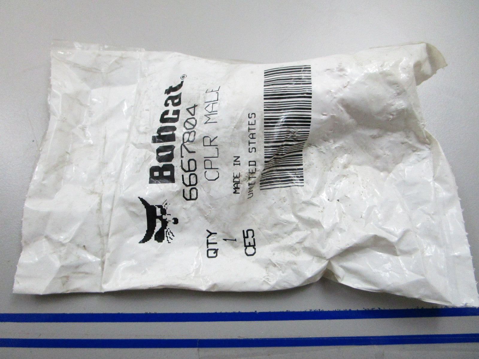 *NEW OEM* 0810 Bobcat Coupler 6667804