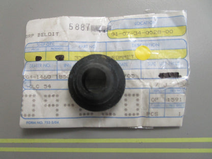 *NEW OEM* 0810 OMC Johnson Evinrude Grommet 333758 0333758