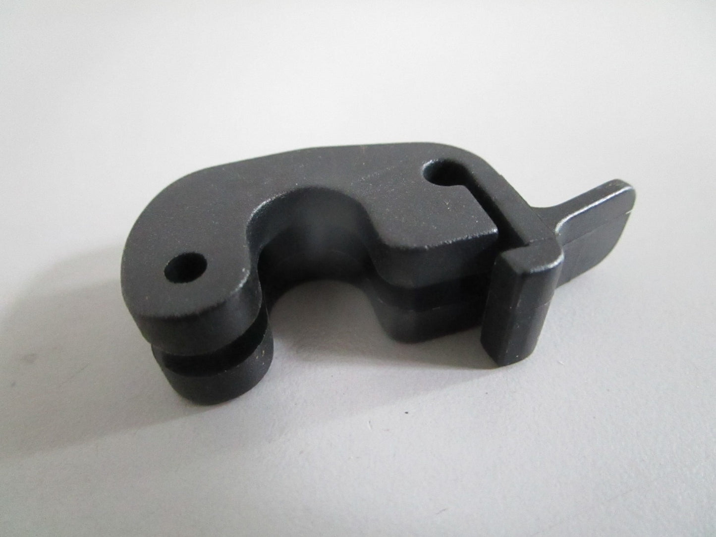 NEW OEM 6E5-48538-00-00 Yamaha Cable Clamp 0820