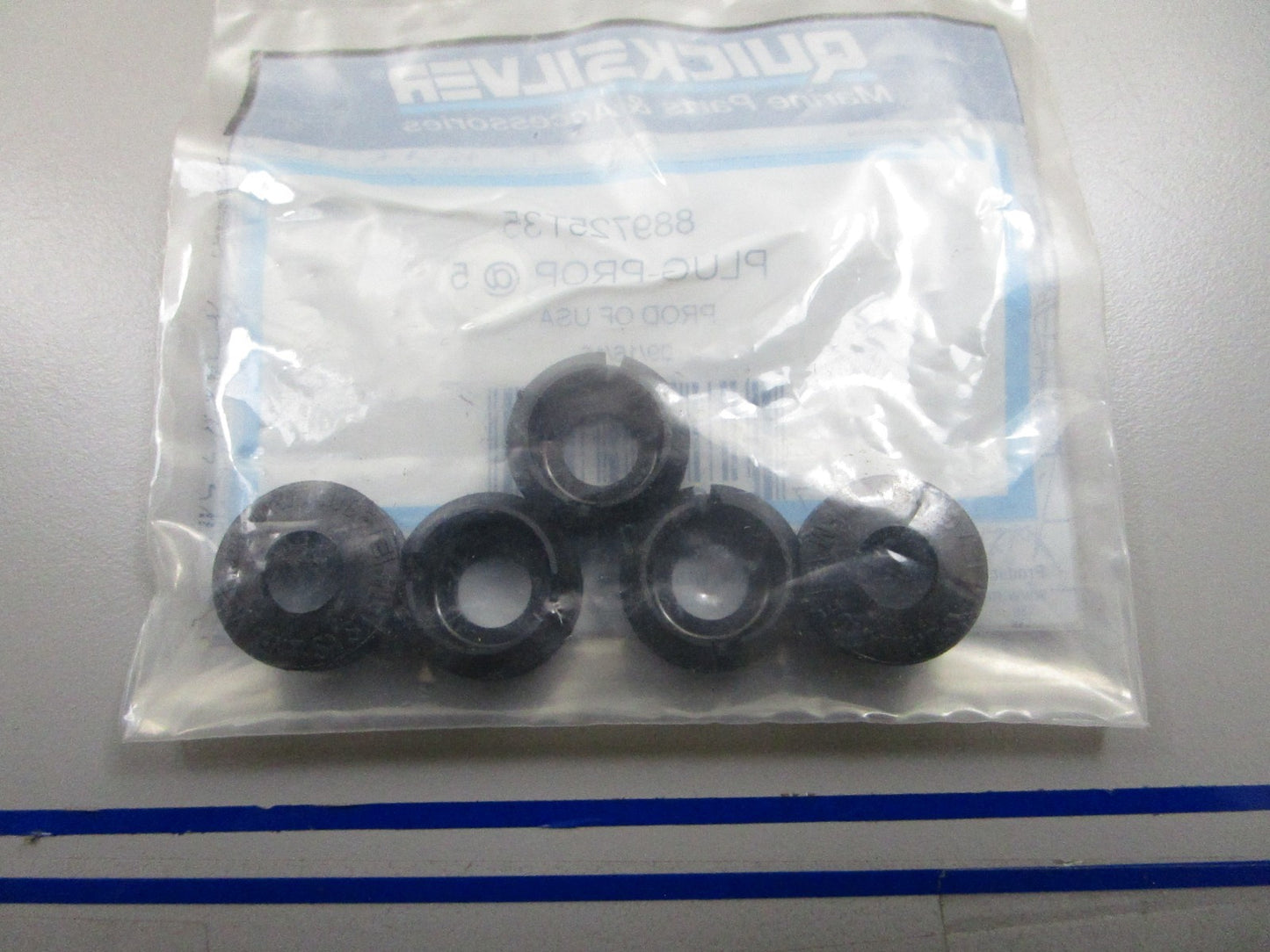 *NEW OEM* (LOT OF 5) 0810 Mercury Quicksilver Prop Plug 889725T35
