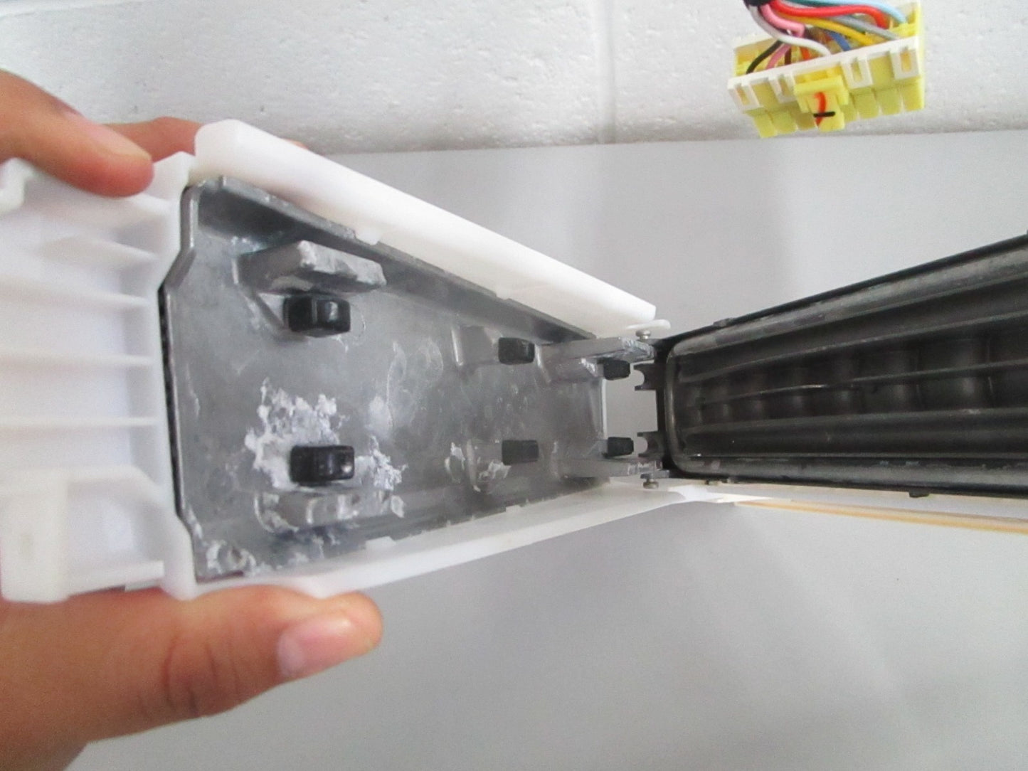 NEW OEM DA82-02675A Samsung Refrigerator Ice Maker Service Kit 0820