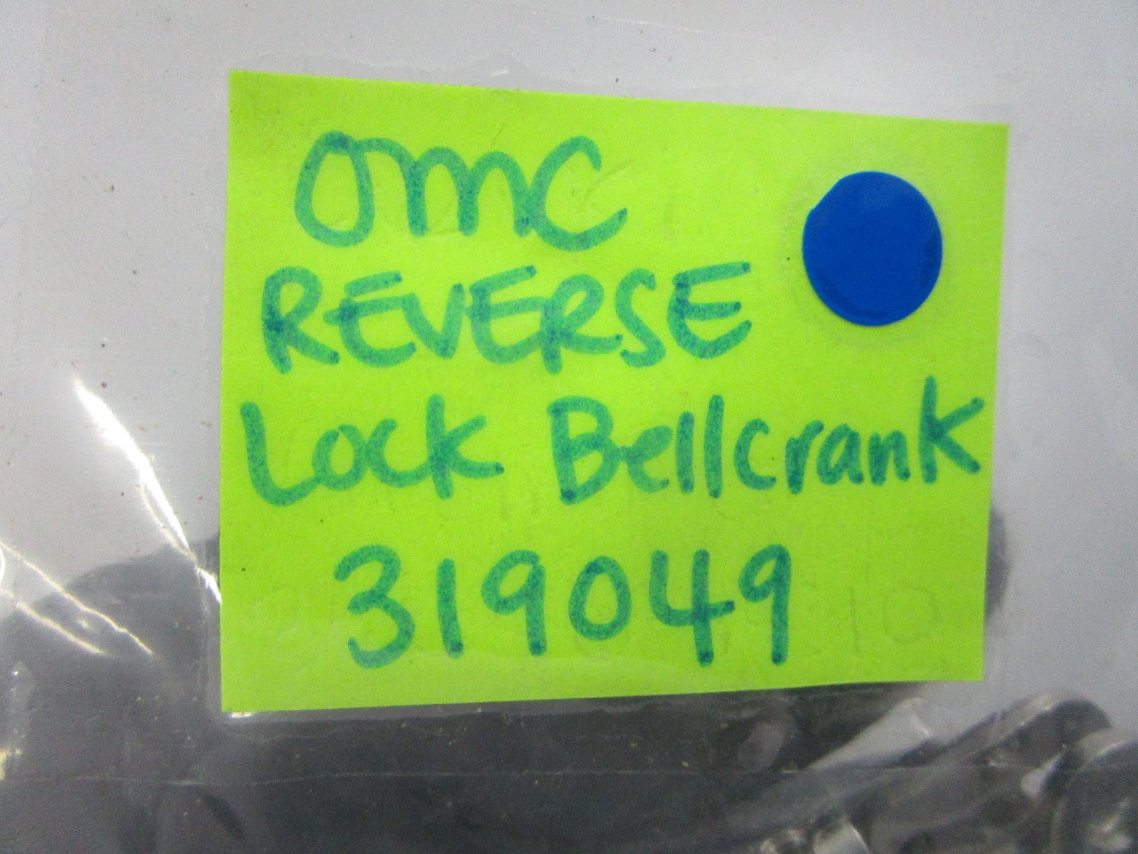 NEW OEM (LOT OF 2) 319049 OMC Johnson Evinrude Reverse Lock Bellcrank 0810