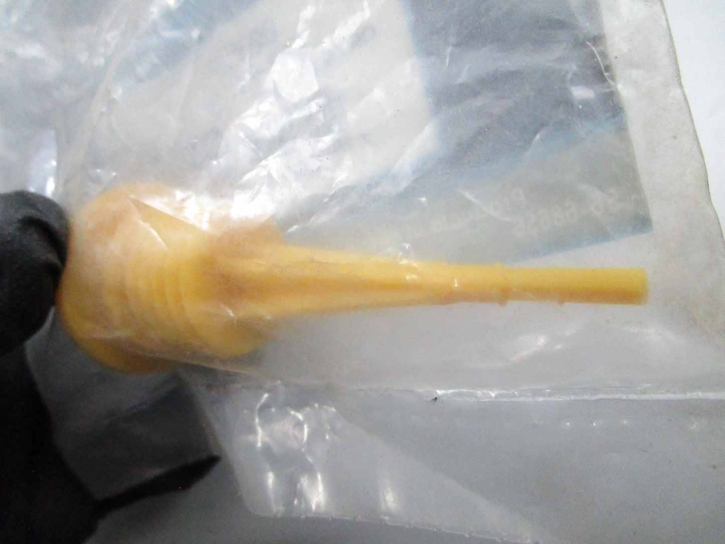 *NEW OEM* 0810 Mercury Quicksilver Filler Cap 803512