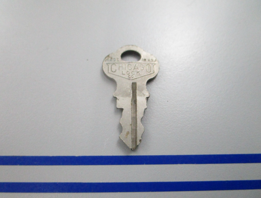 NEW OEM 501573 0501573 OMC Johnson Evinrude K58 Ignition Key 0810