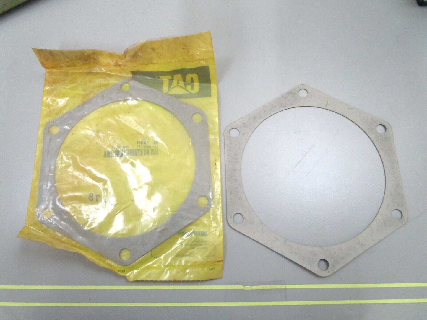 *NEW* (LOT OF 2) 750 Caterpillar GASKET 4L-7890