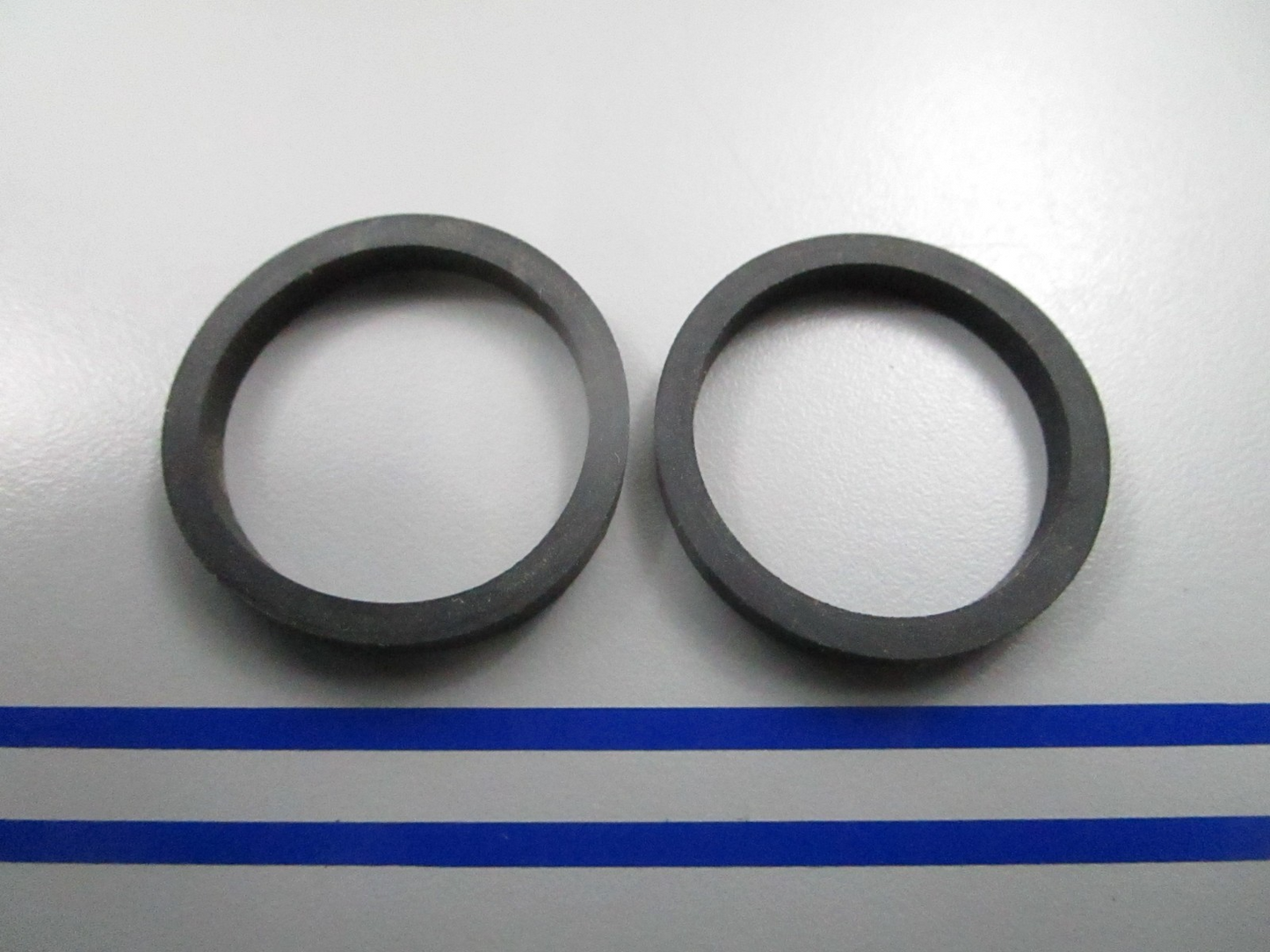 *NEW OEM* (LOT OF 2) 0810 Volvo Penta Sealing Ring 430020