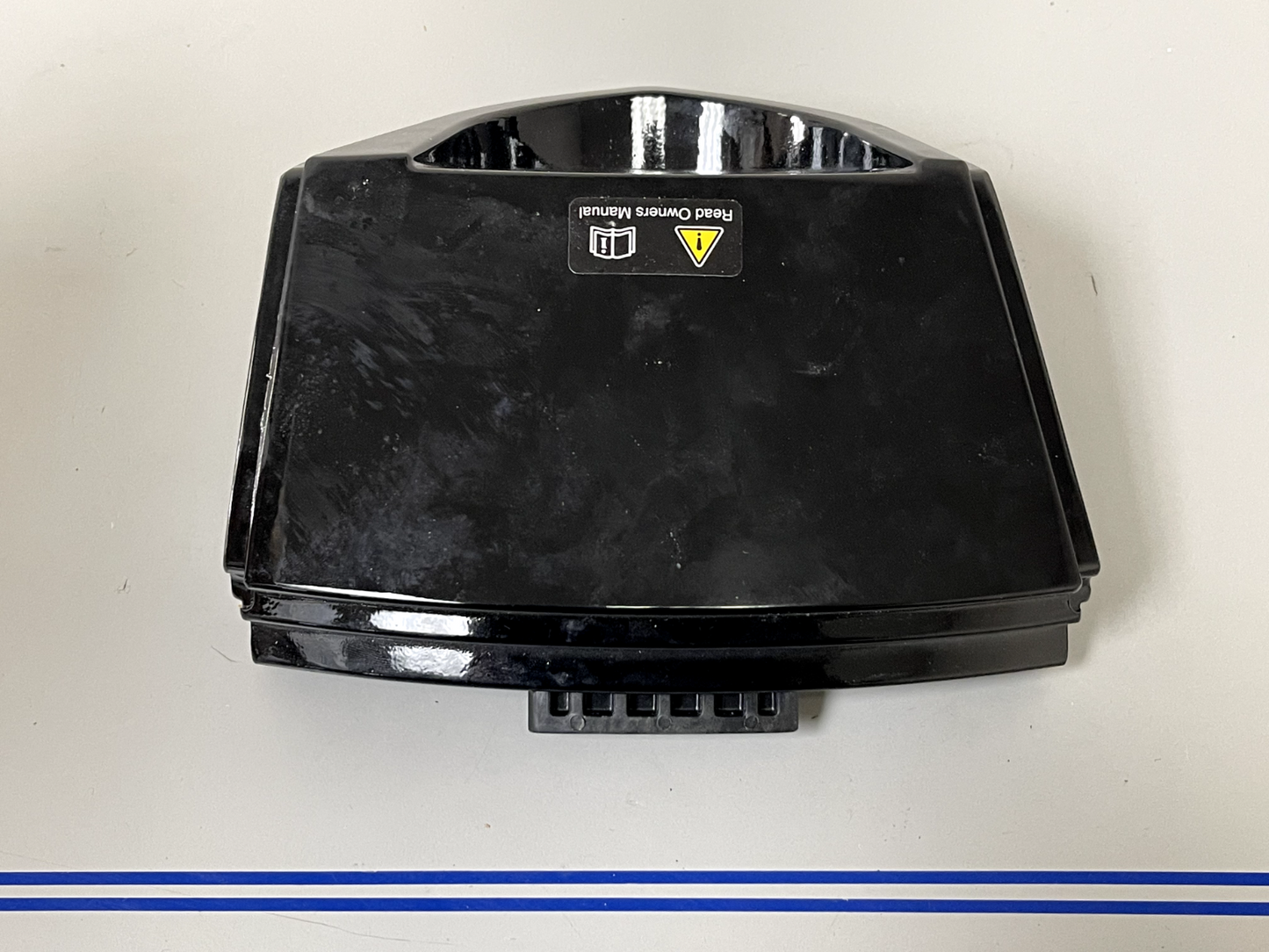 *NEW OEM* 0670 Mercury Verado 250 300 V8 Warm Fusion Lower Front Cowl 8M0142718