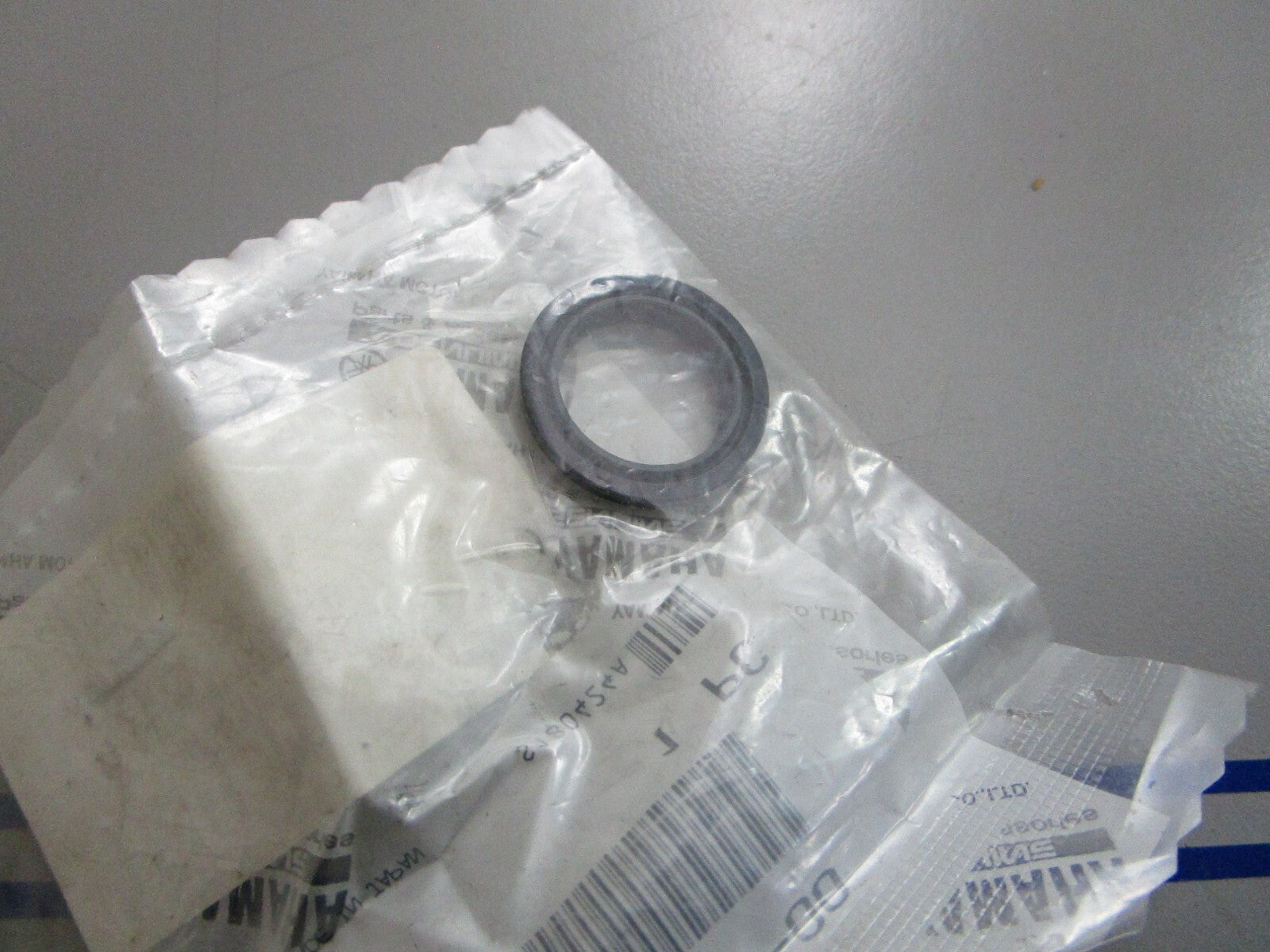 *NEW OEM* 0810 Yamaha Trim Dust Seal 6AW-43822-00-00