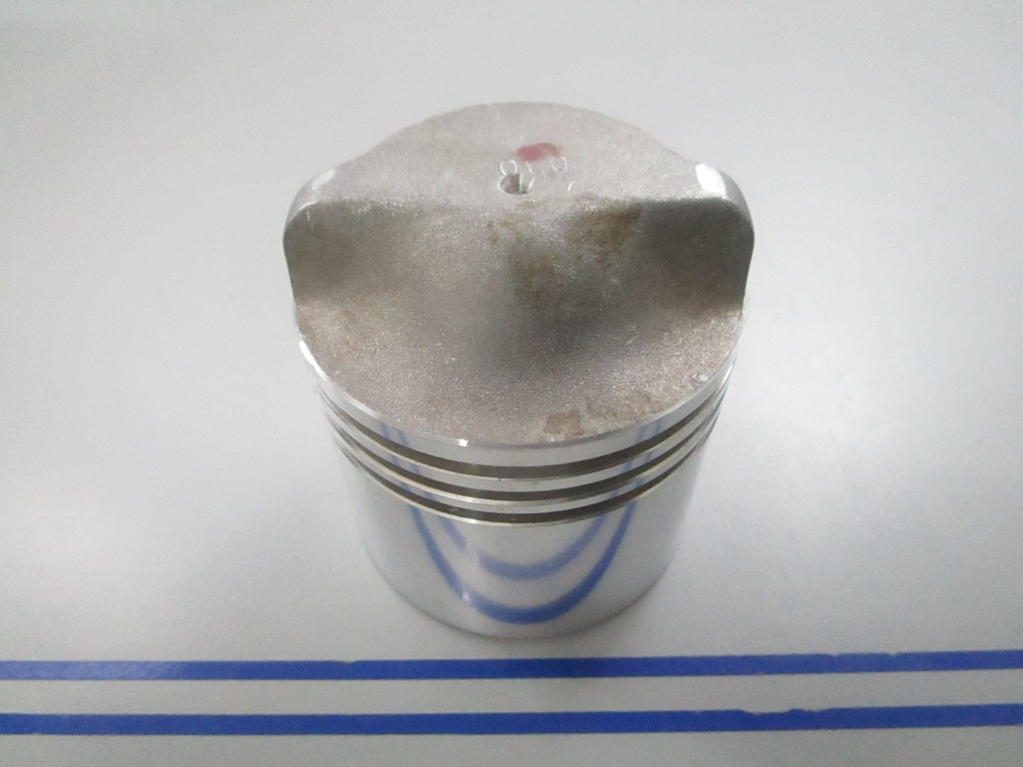 NEW OEM 385867 0385867 OMC Johnson Evinrude Piston 0810
