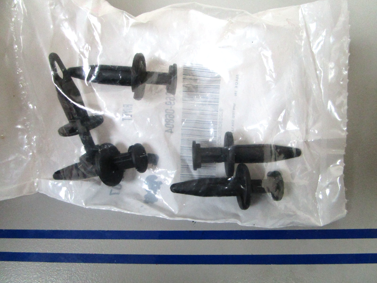 NEW OEM (LOT OF 5) 90269-06804-00 Yamaha Rivet 0810