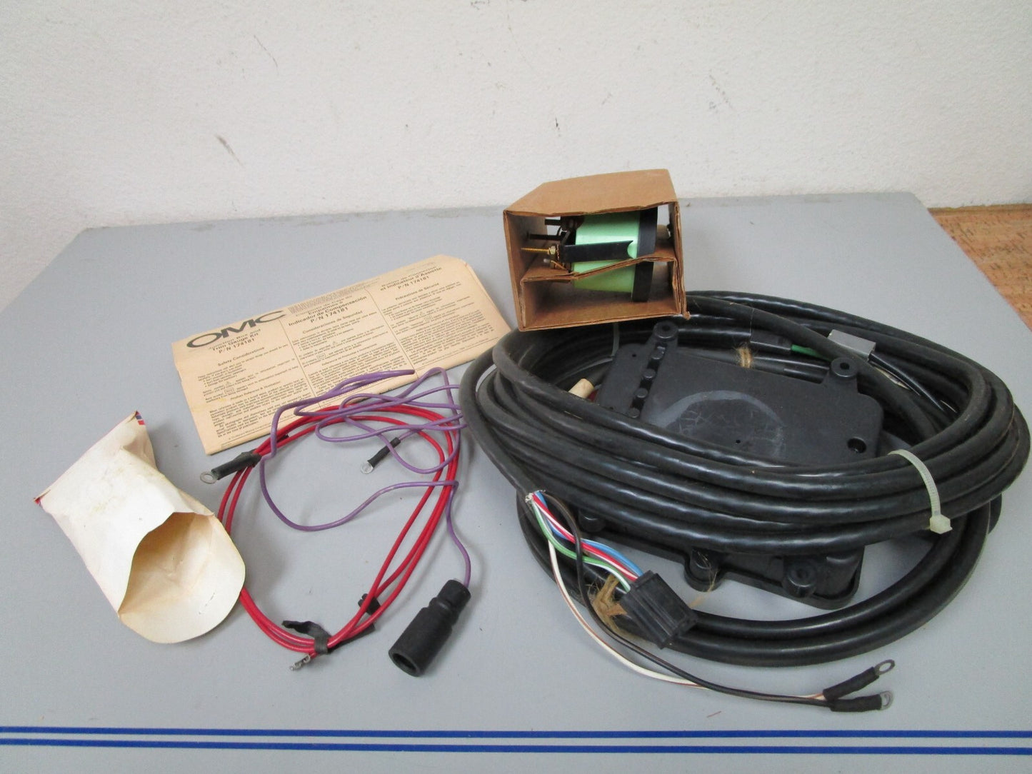 *NEW OEM* 0720 OMC Johnson Evinrude Junction Box & Trim Assembly 174181 0174181