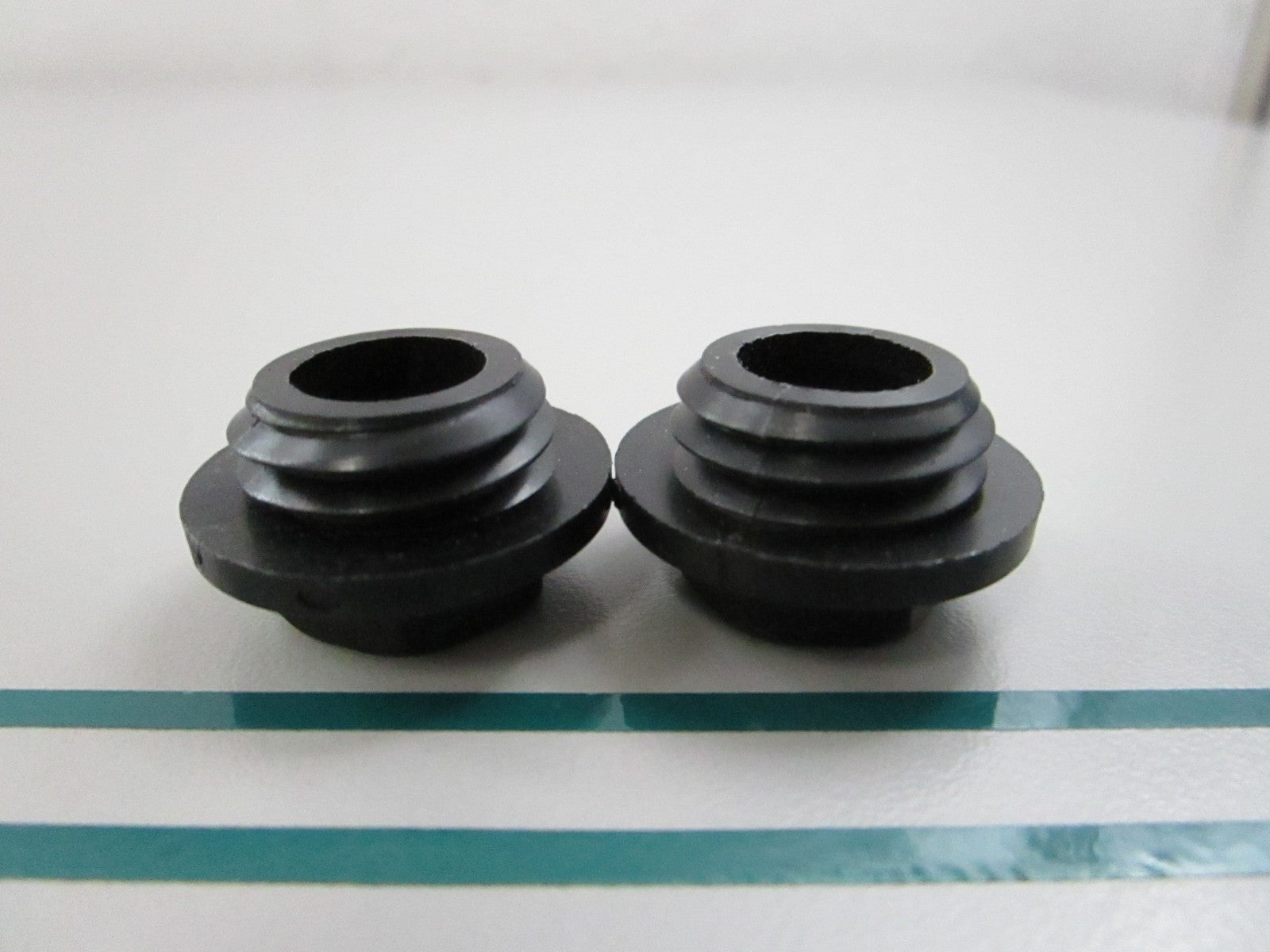 NEW OEM (LOT OF 2) 329562 0329562 OMC Johnson Evinrude Temp Switch Cover 0810
