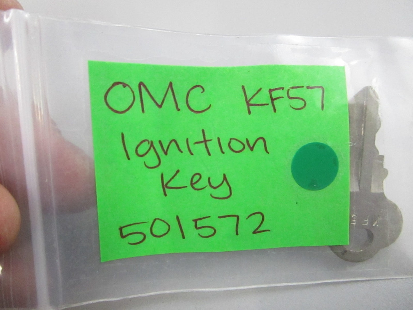 NEW OEM 501572 0501572 OMC Johnson Evinrude KF57 Ignition Key 0810
