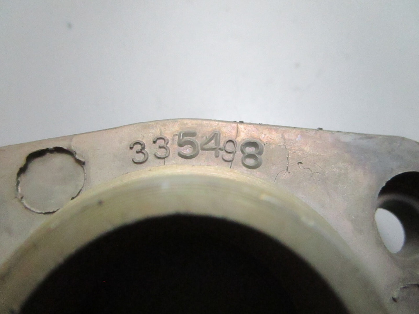 *NEW OEM* 0820 OMC Johnson Evinrude Crankcase Head 335498 0335498