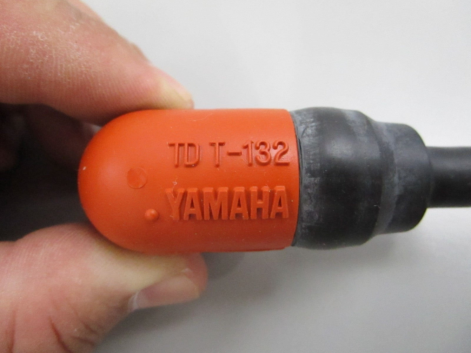 NEW OEM 6E3-82370-21-00 Yamaha Plug Cap 0810