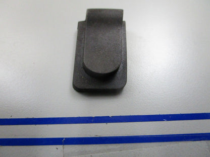 *NEW OEM* 0810 OMC Johnson Evinrude Grommet 337409 0337409