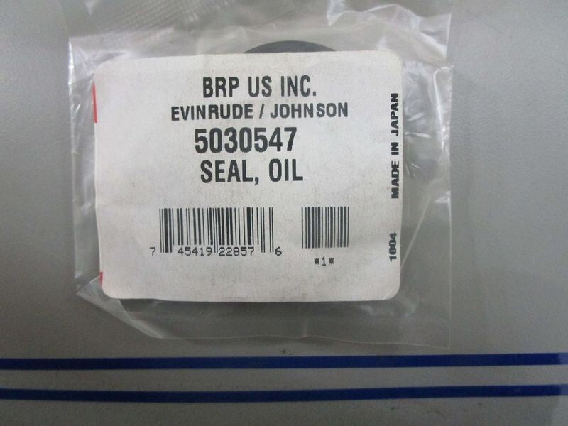 *NEW OEM* 0770 OMC Johnson Evinrude Oil Seal 5030547 05030547