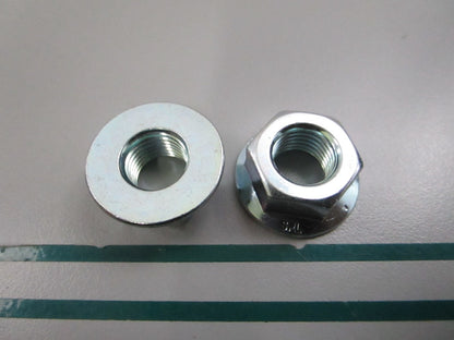 NEW OEM (LOT OF 2) 22746891 Volvo Penta Nut Retainer 0810